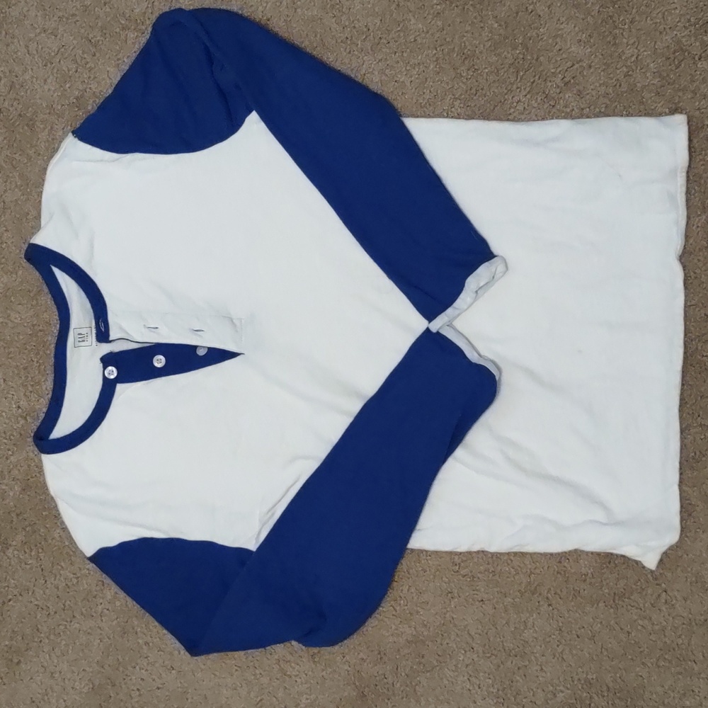 Gap baseball style long sleeve shirt. White with blue sleeves. Soft and tagless.